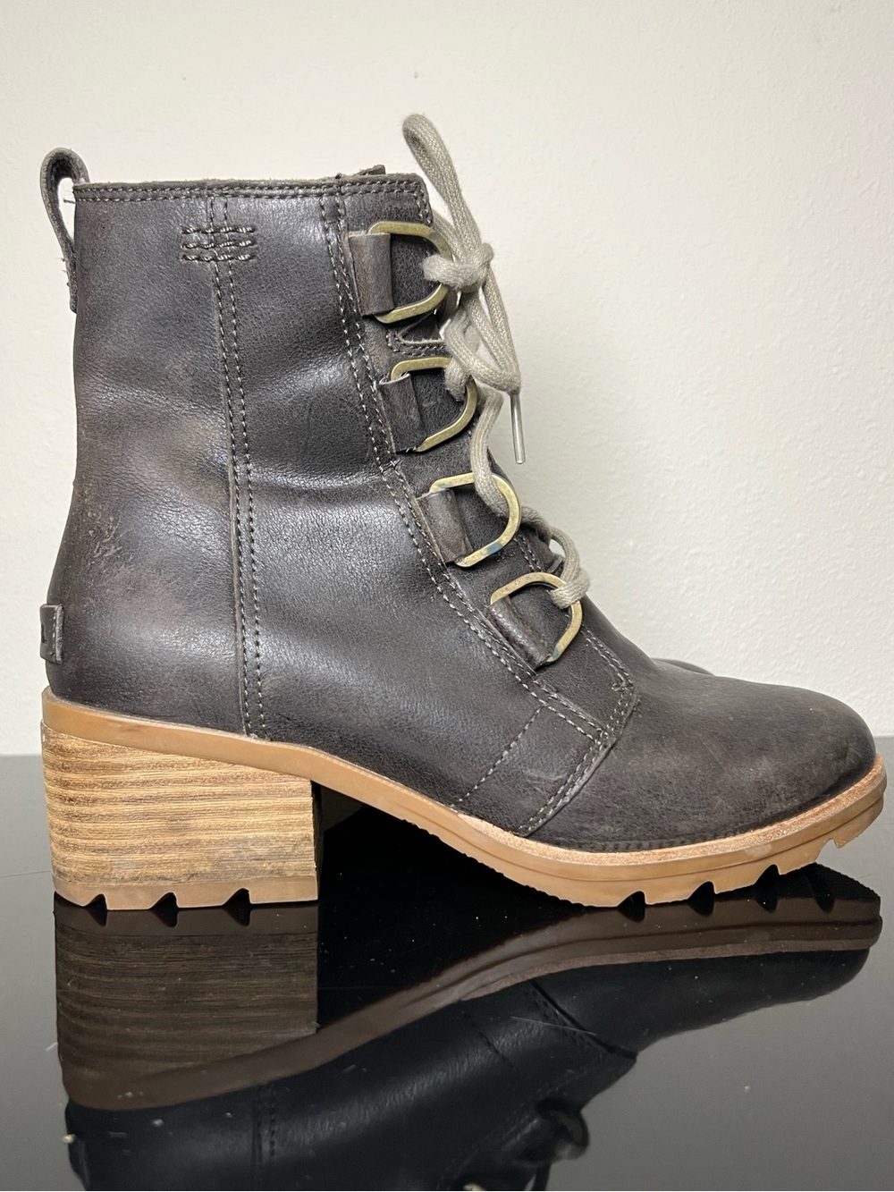 SOREL Cate Lace Up Boots Block Heel Brown Full Grain Leather Waterproof Size 7.5